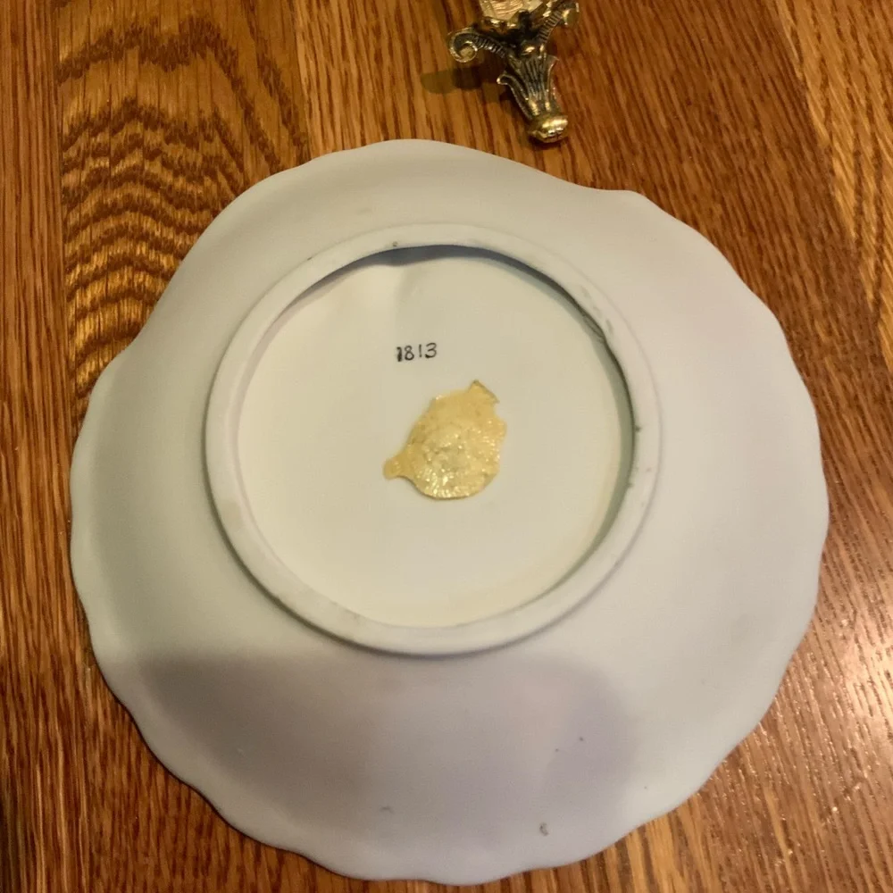 Soap Dish Cherubs Roses With Gold Tone Base Victorian Style